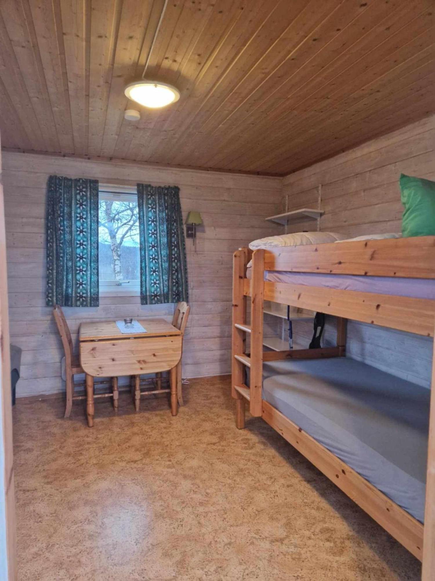 Bungalaven Lodge As Borselv Phòng bức ảnh